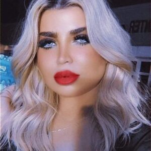 الصحفية الكندية المتألقة لانا جلبي 