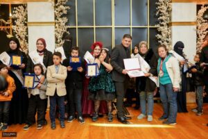 رجل الأعمال أحمد غربية رفقة الاطفال بمهرجان Top Event 