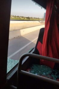 تكسير الزجاج