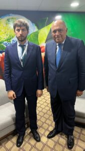 وزير الخارجيه خلال الاجتماع