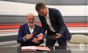 نادي ميلان يعلن تجديد عقد ستيفانو بيولي