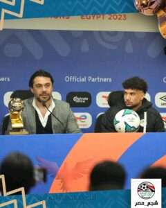 يوسف حسن لاعب المنتخب الوطني أثناء الموتمر الصحفي