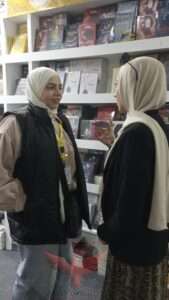 شهدان عصام مع صحفية الجمهورية توداي