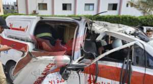 قصف سيارة إسعاف في قطاع غزة