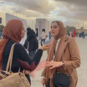 الرباب فرجاني مع صحفية من الجمهورية توداي 