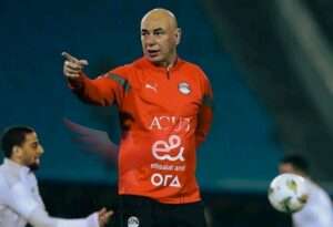 حسام حسن يرفض ترك الدوليين 