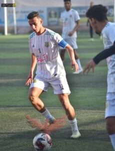 لاعب الكره عمر على فتحي.