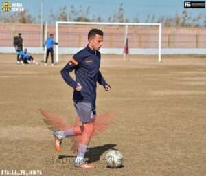 لاعب الكره عمر على فتحي.