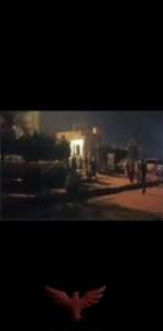 شابين يقابلون مصيرهم عندما خبطهم قطر